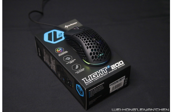 Sharkoon light² 200 輕量化RGB滑鼠評測