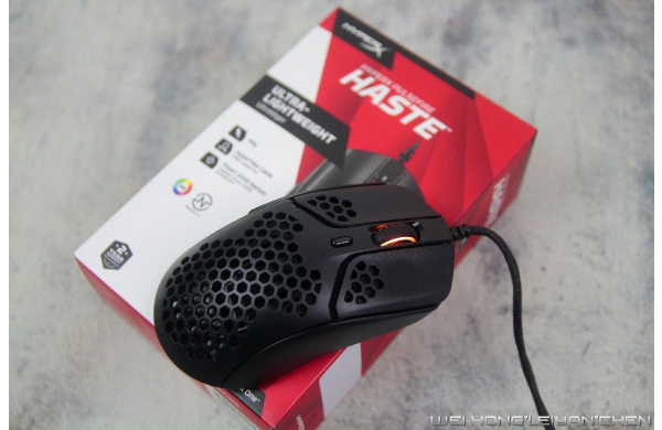 HyperX Pulsefire Haste 輕量化滑鼠評測