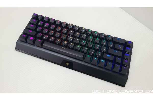 《Razer BlackWidow V3 Mini HyperSpeed》開箱